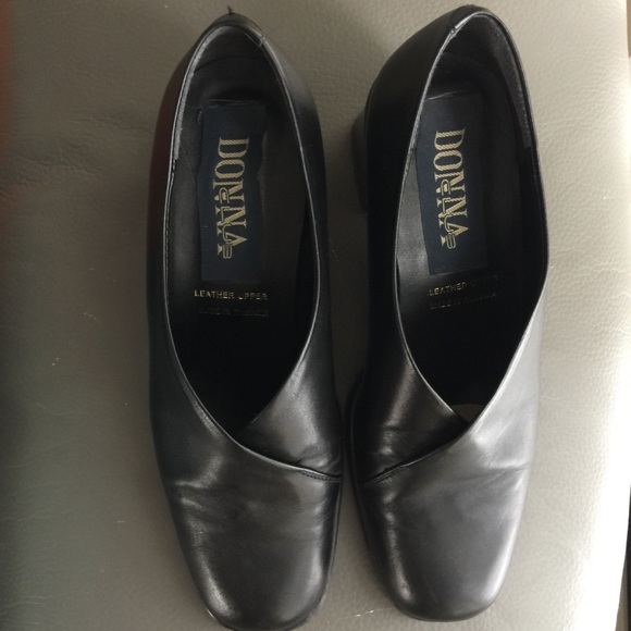 💙Club Donna💙Black Leather Pump - Square Toed - Picture 6 of 8